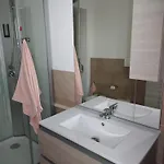 Ara *